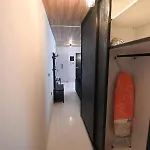 Modern Downtown + Free Parking *