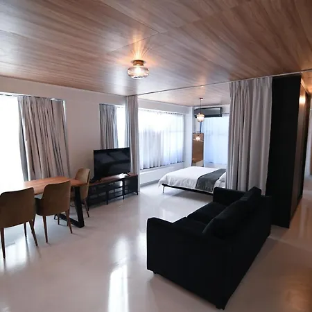 Modern Downtown + Free Parking شقة *